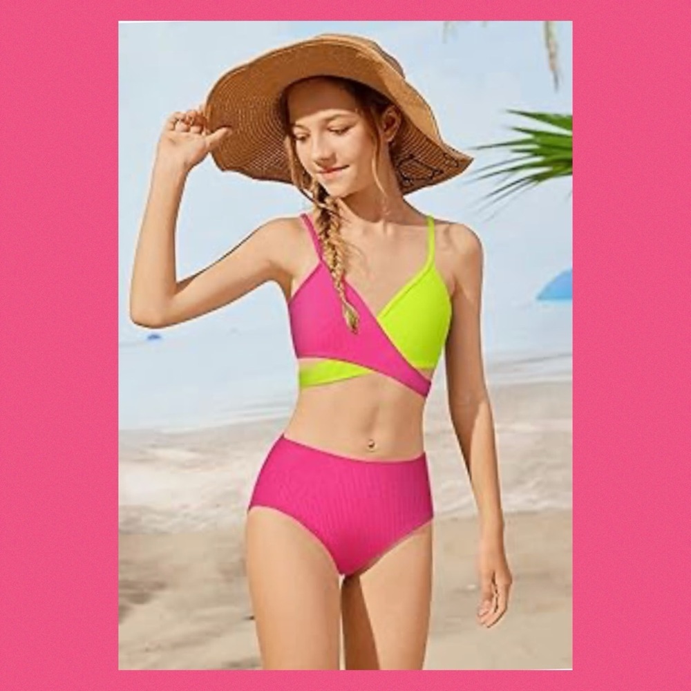 Little girl two piece swimsuit.9